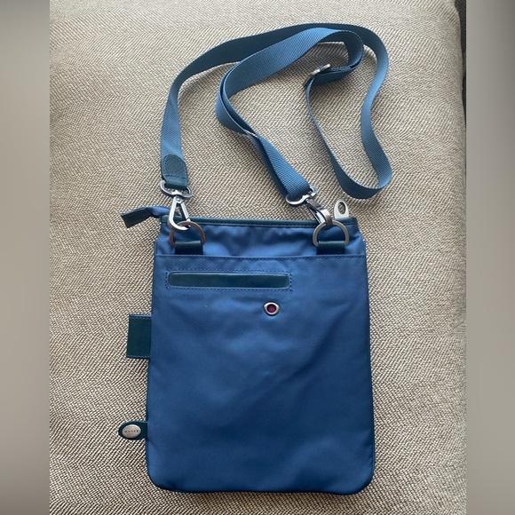 Crossbody Blue Mosey Bag. Silver Color Hardware. Eco friendly. EUC. - Picture 3 of 14